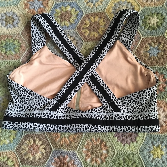 Lululemon Rack Pack Bra Miss Mosaic White Posey Black White Black 6 - Picture 3 of 5